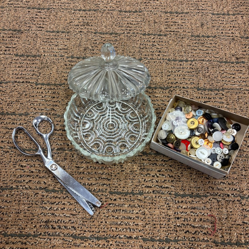 Vintage Sewing Lot Pinking Shears Italy Mixed Buttons Pressed Glass Trinket Dish